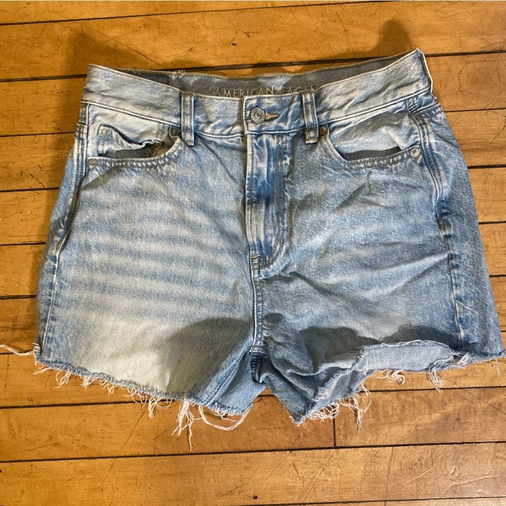 American Eagle High Rise Mom Shorts Size 4